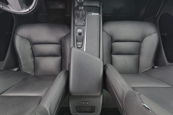 Volvo XC60 9 of 19