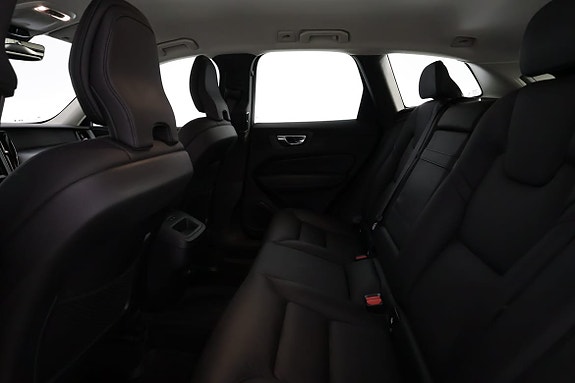 Volvo XC60 10 of 19