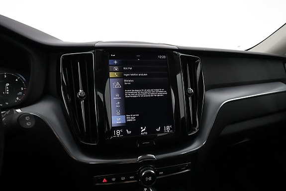 Volvo XC60 14 of 19