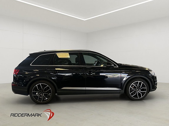 Audi Q7 4 of 30