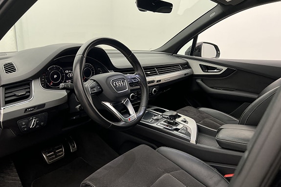 Audi Q7 11 of 30