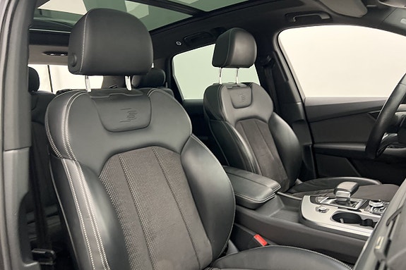 Audi Q7 30 of 30