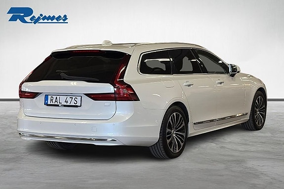 Volvo V90 4 of 17