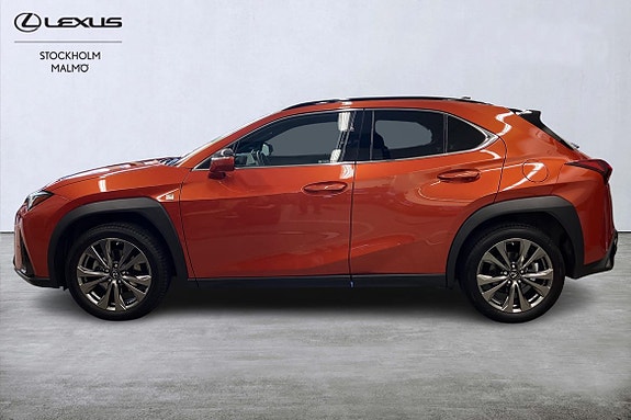 Lexus UX250h 3 of 21