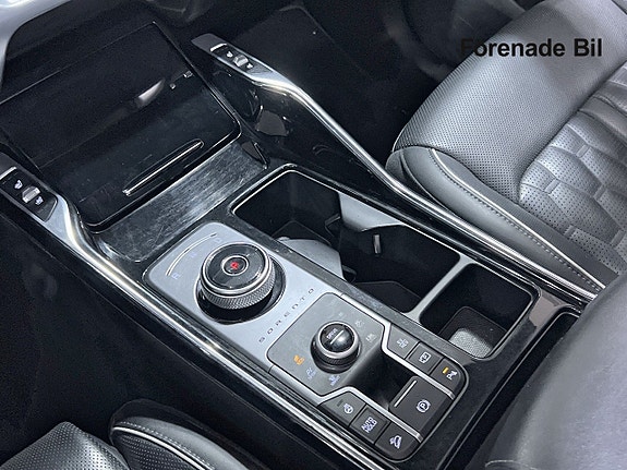 Kia Sorento 12 of 20