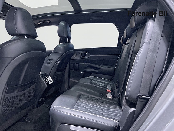 Kia Sorento 9 of 20