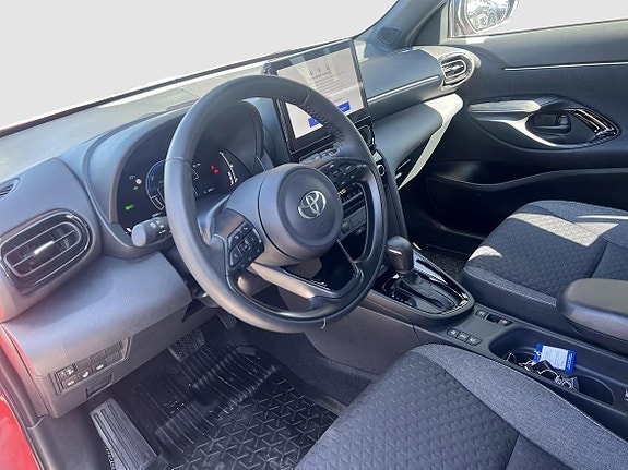 Toyota Yaris Cross 7 of 12