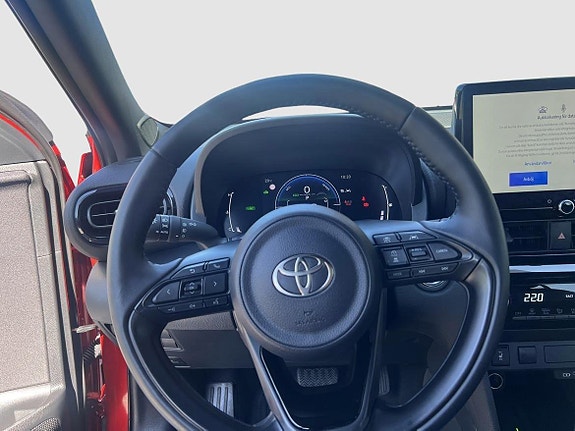 Toyota Yaris Cross 8 of 12
