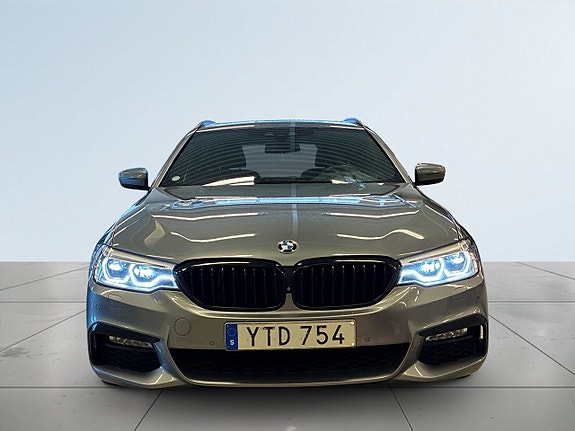 BMW 530d 2 of 5