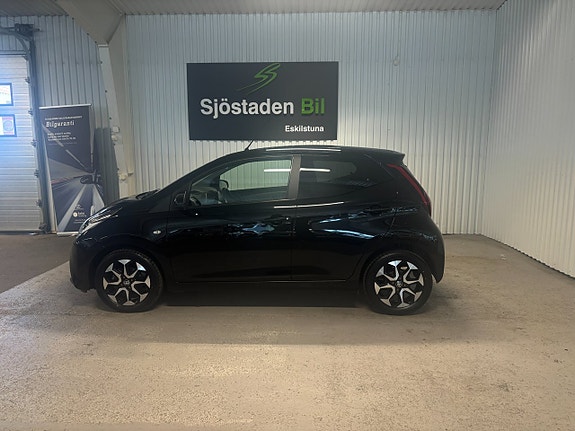 Toyota Aygo 2 of 5