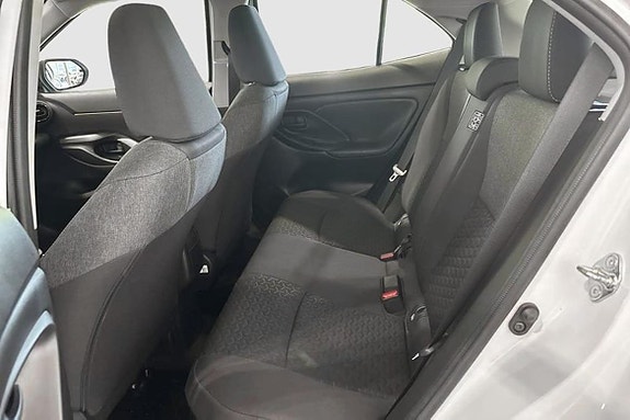 Toyota Yaris Cross 9 of 12