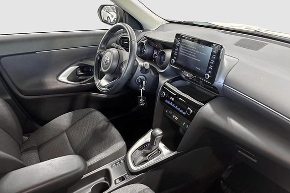 Toyota Yaris Cross 8 of 12