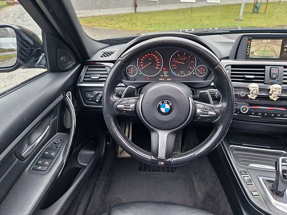 BMW 330d 22 of 27