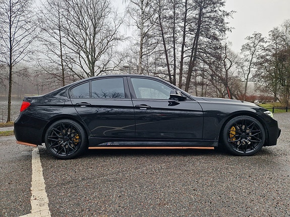 BMW 330d 5 of 5