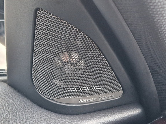 BMW 330d 23 of 27
