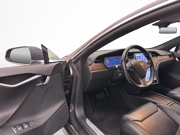 Tesla Model S 10 of 30