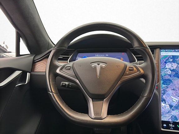 Tesla Model S 14 of 30