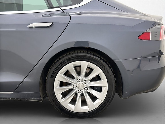 Tesla Model S 30 of 30