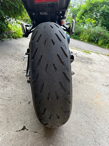 Yamaha MT-09 3 of 5