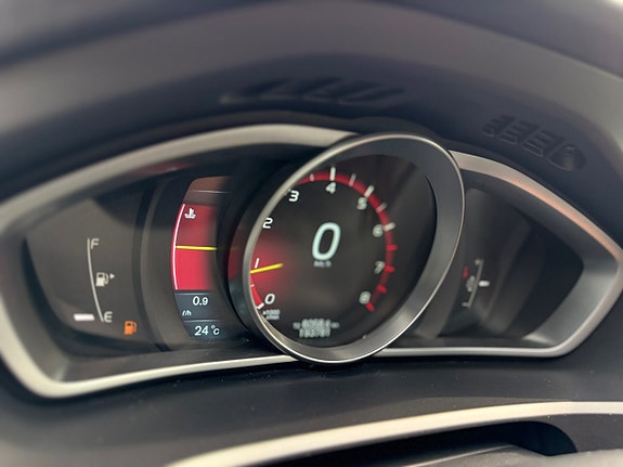 Volvo V40 22 of 24