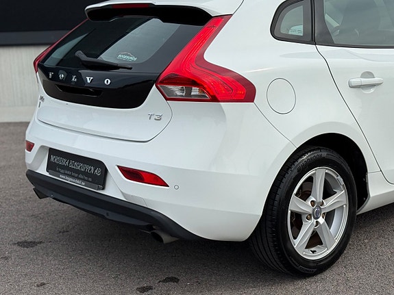 Volvo V40 10 of 24