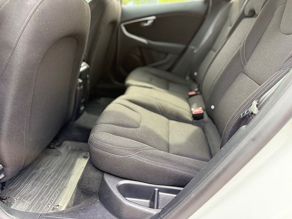 Volvo V40 15 of 24