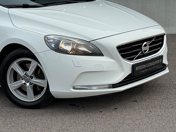 Volvo V40 7 of 24