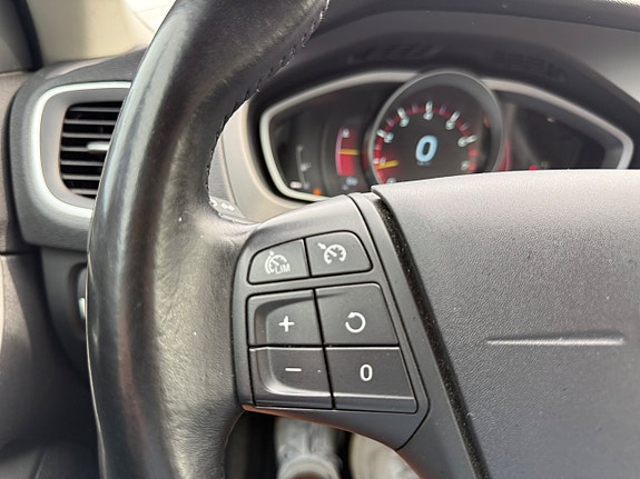 Volvo V40 23 of 24