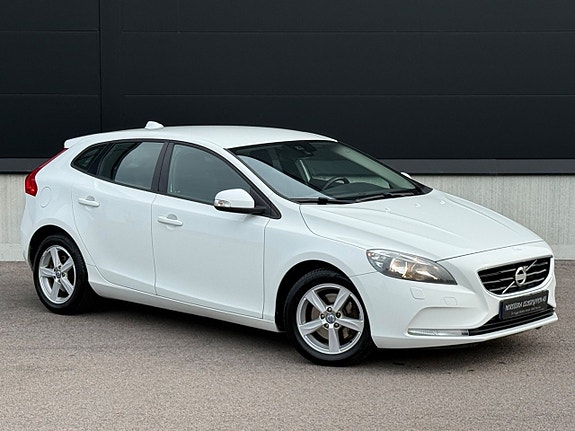 Volvo V40 6 of 24