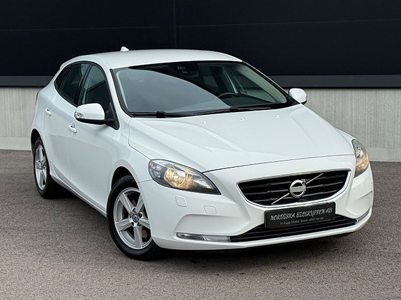 Volvo V40 5 of 24