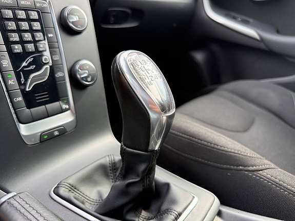 Volvo V40 19 of 24