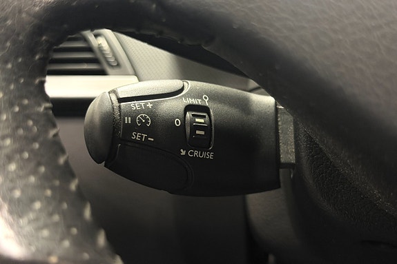 Peugeot 207 21 of 27