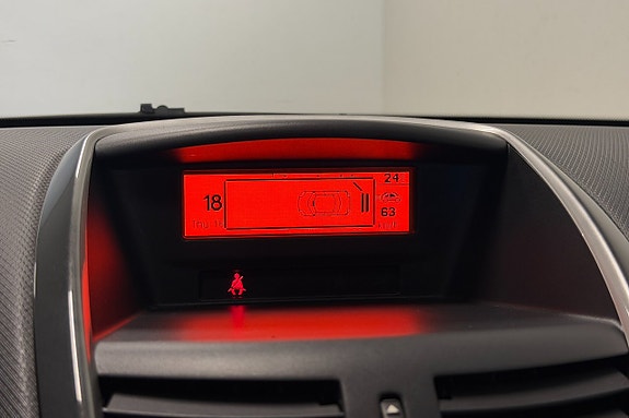 Peugeot 207 25 of 27