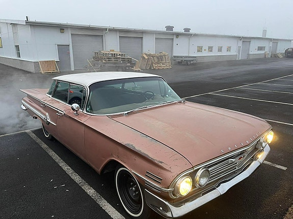 Chevrolet Impala 2 of 5