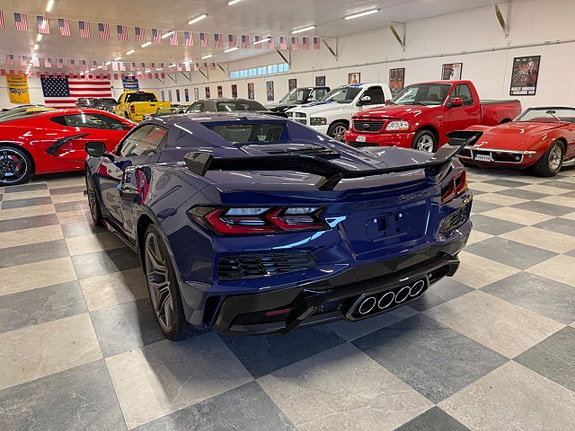 Chevrolet Corvette 15 of 28
