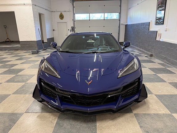 Chevrolet Corvette 8 of 28