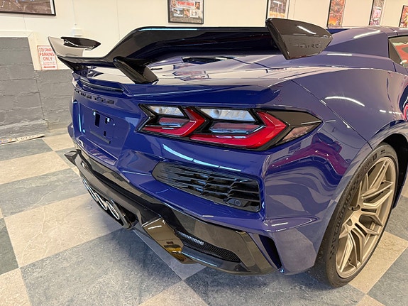 Chevrolet Corvette 17 of 28