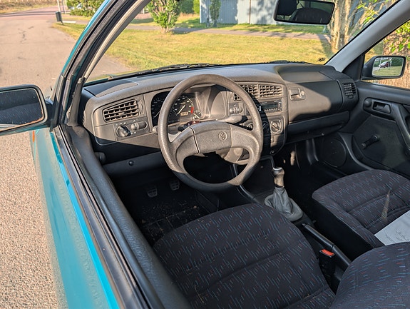 Volkswagen Golf III 3 of 4