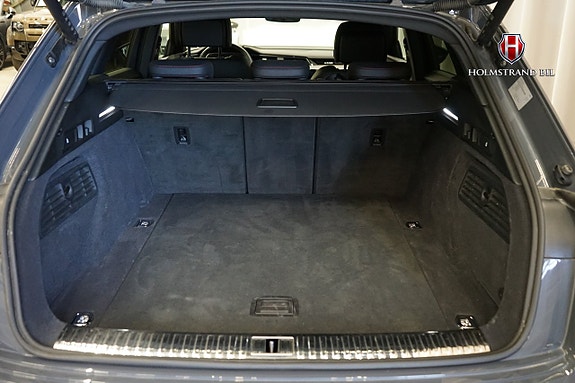 Audi Q8 17 of 18