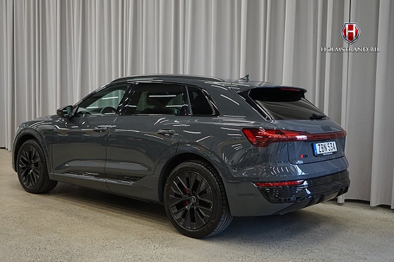 Audi Q8 3 of 5