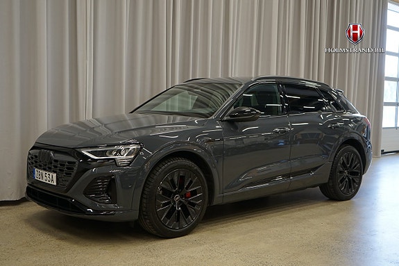 Audi Q8 2 of 5