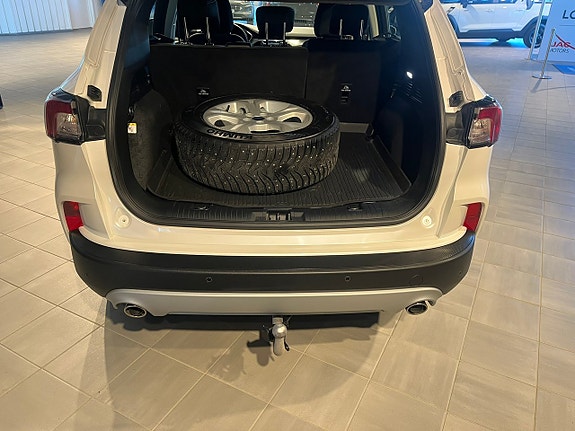 Ford Kuga 3 of 5