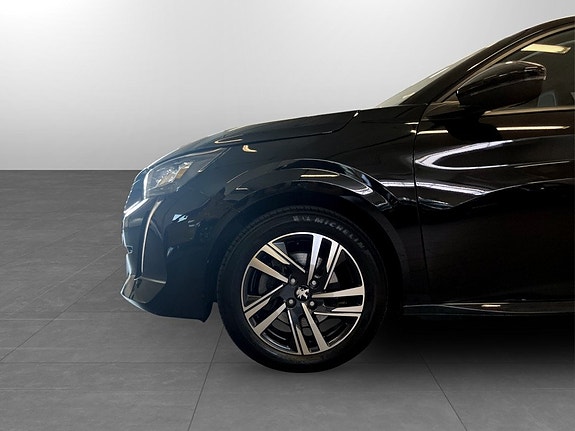 Peugeot 208 16 of 17