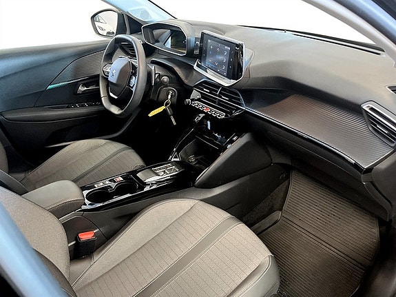 Peugeot 208 13 of 17