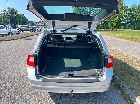 Volvo V70 7 of 13