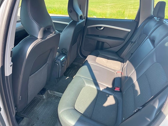 Volvo V70 13 of 13