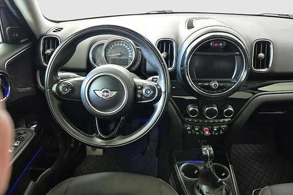 MINI Countryman C 2 of 5