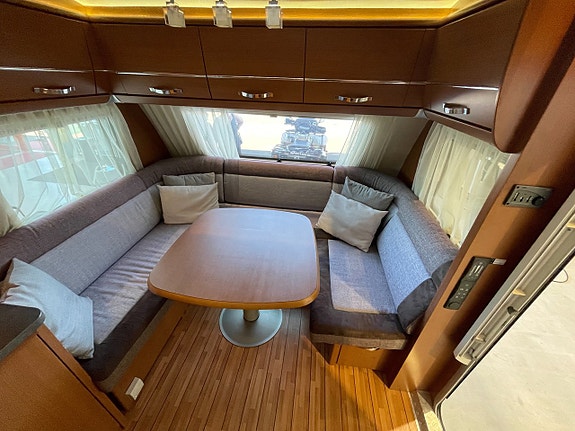 Knaus Sudwind Exlusive / ALDE / 6 bäddar / Dinette / Fint skick 7 of 15
