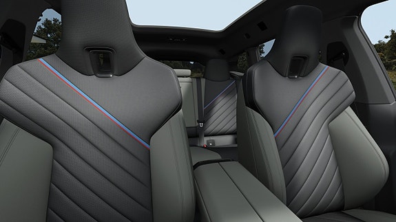 BMW iX 10 of 13