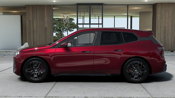 BMW iX 4 of 13
